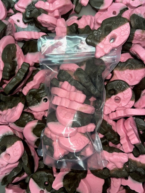 π BUBS Raspberry Licorice Skulls Foam